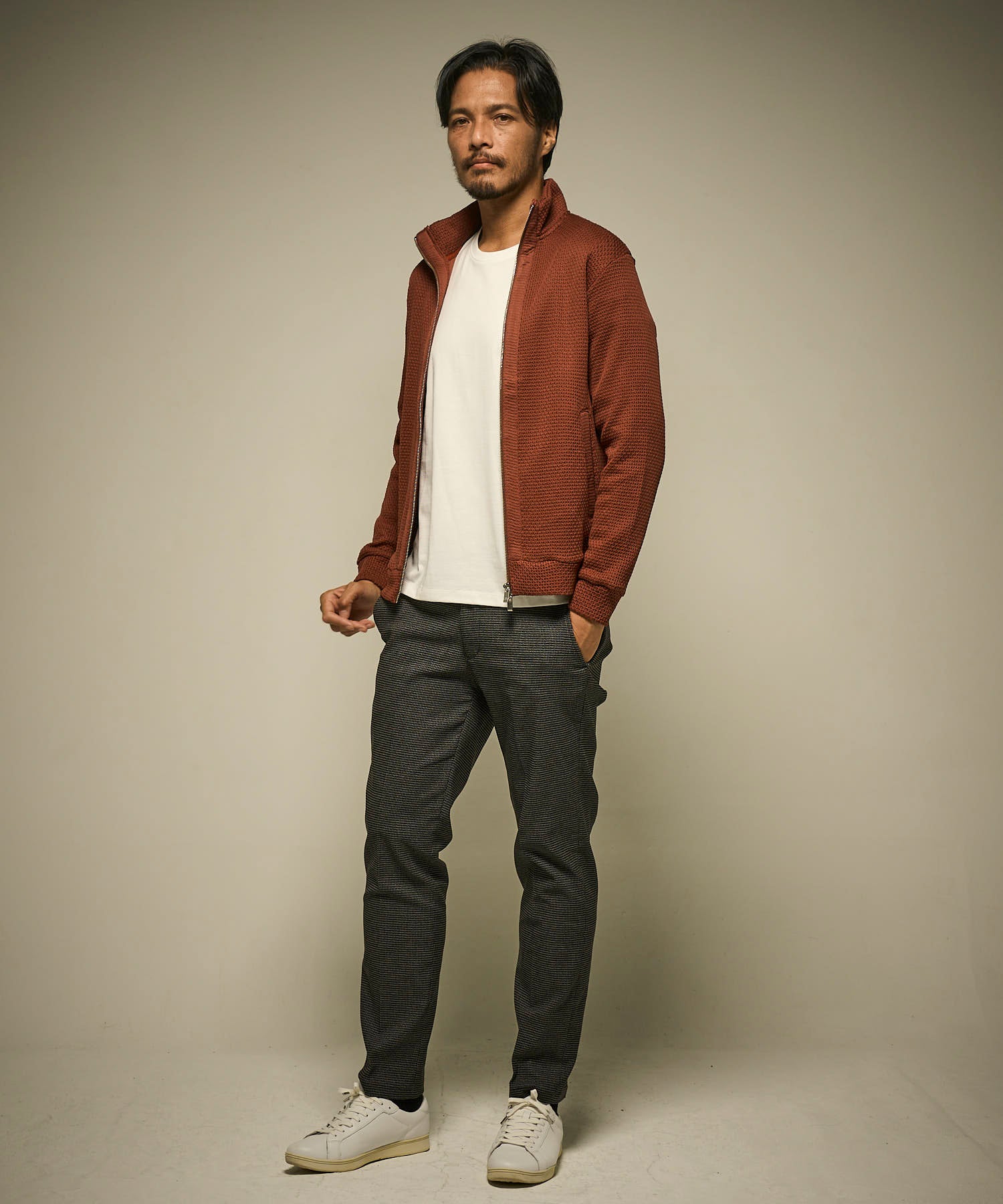 新品　TETE HOMME テットオム M コート キャメル ブラウン　ダウン 新品 TETE HOMME テットオム M コート キャメル ブラウン ダウン 新品