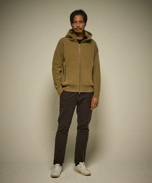 サンドベージュ　model：186㎝　着用サイズ：L