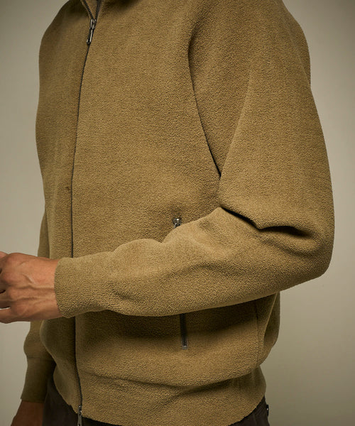 サンドベージュ　model：186㎝　着用サイズ：L