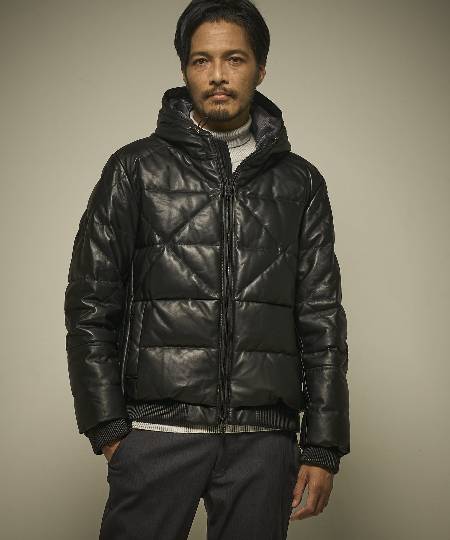フードレザーダウンブルゾン