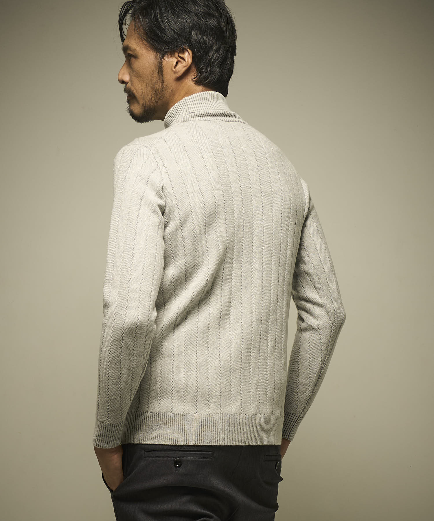 グラフェンタートルニット