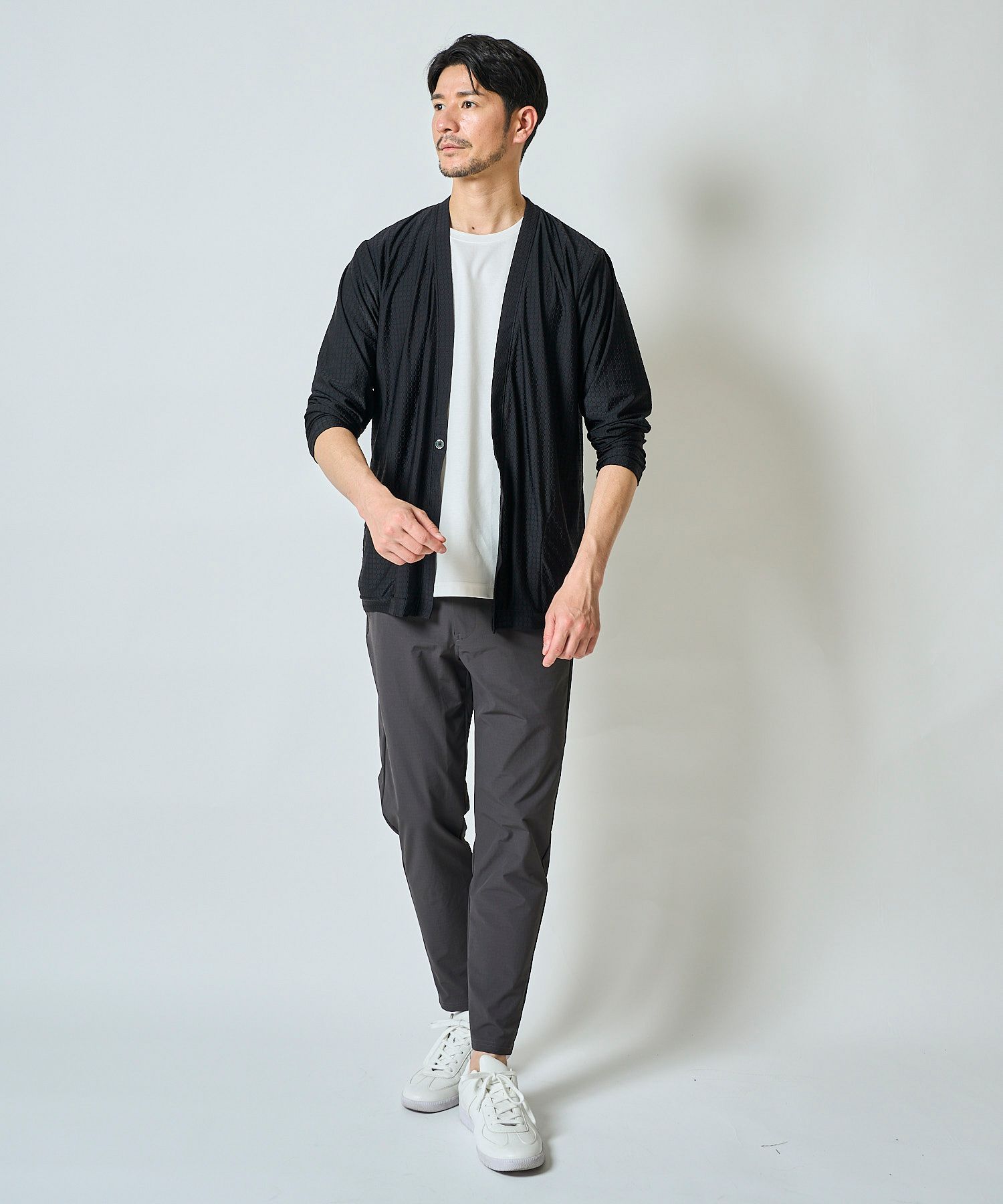 ナイロンストレッチテーパード９分丈パンツ