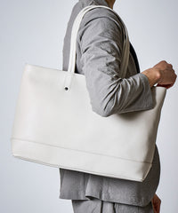 【TETE HOMME × SOLATINA】カウレザートートバッグ