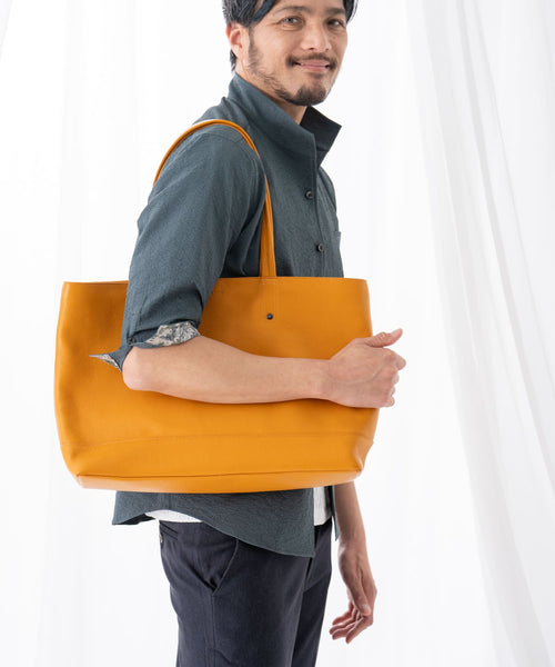 【TETE HOMME × SOLATINA】カウレザートートバッグ