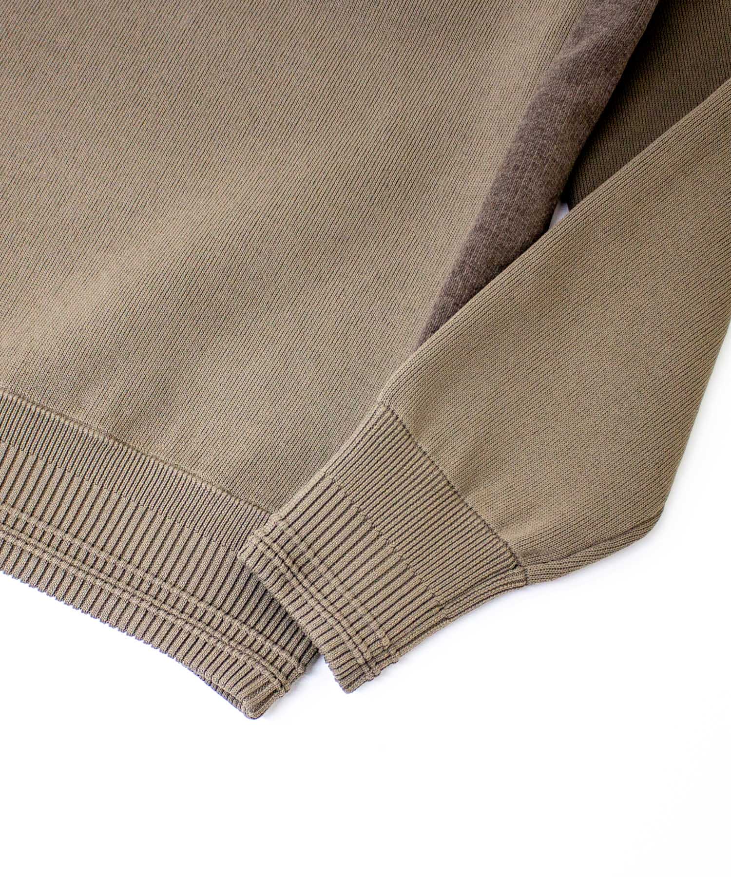 モールクルーネックニット